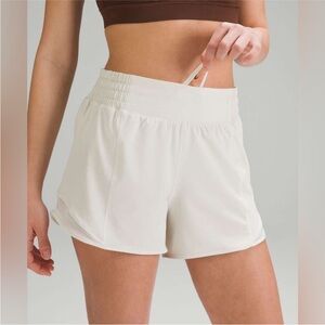 Lululemon hotty hot 4 inch high rise shorts - bone
